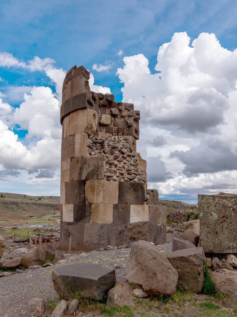 Tour Chullpas De Sillustani De Medio Día En Puno