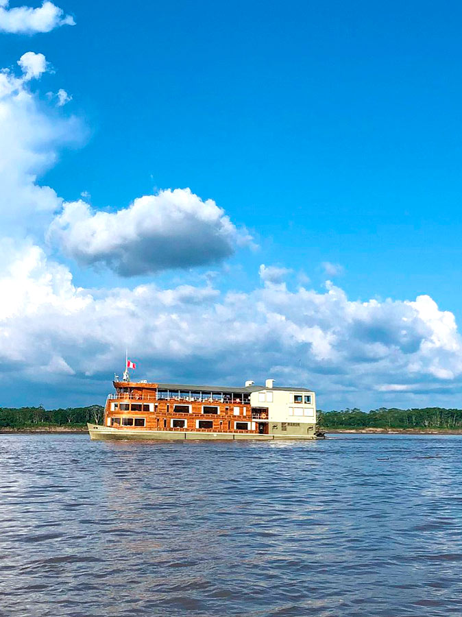 Delfin II cruise tour in the Amazon, Peru 4 days